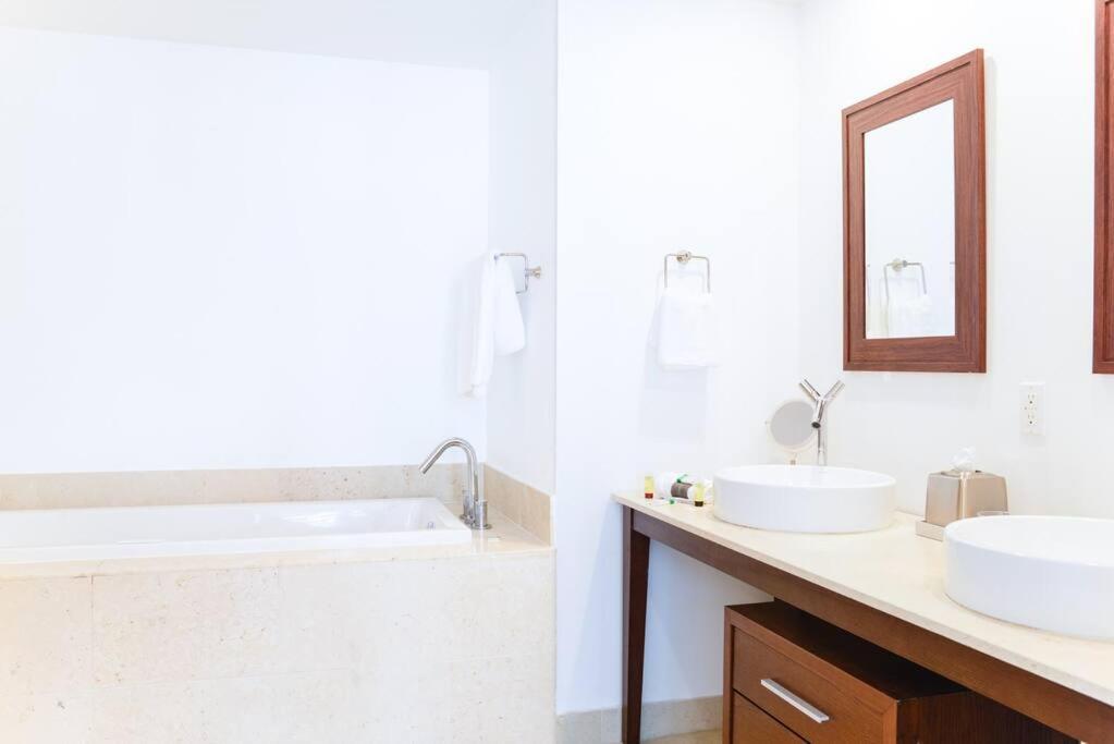 Wonderful 2 Bedroom Apt With Ocean Views At Icon Brickell Miami Extérieur photo